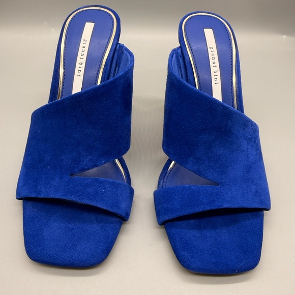Gianni Bini Paityn suede mules in blue with a gold architectural heel. - Picture 4 of 10